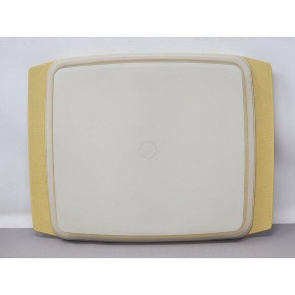 Tupperware‎ Vintage Yellow & White Rectangle Deviled Egg Carrier - Picture 2 of 15